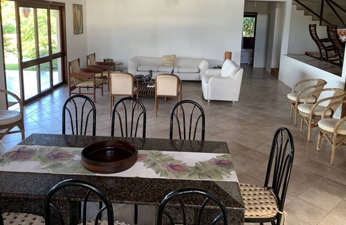 Novo Gravata Cabaña | Villa de lujo con 600m2, área gourmet y hermosa vista de las montañas.