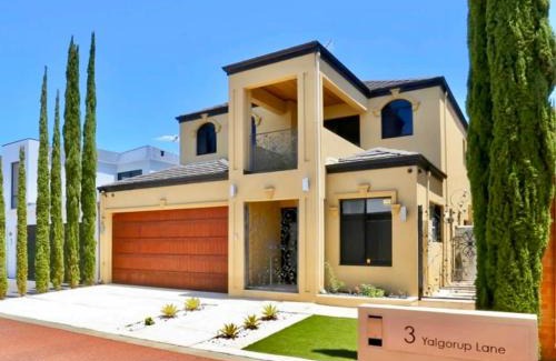 Munster Casa | Luxury Villa W Pool & Spa 5 BEDROOMS