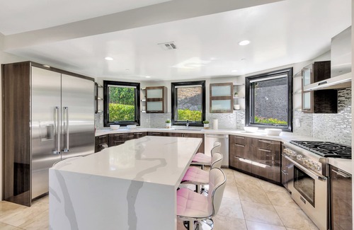 Hollywood Hills Villa | Luxury Villa W/ Spectacular Hollywood Hills View