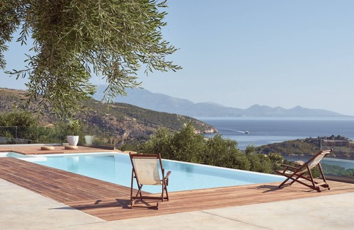 Korithi Villa | Villa de lujo con piscina privada y jacuzzi.