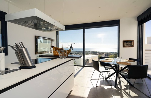 Marbella Villa | Villa de lujo con increíbles vistas en Altos de Los Monteros, Marbella