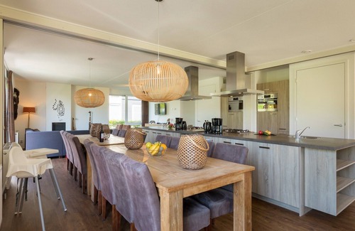 Paasloo Casa | Luxury villa with eight bathrooms located in a national park