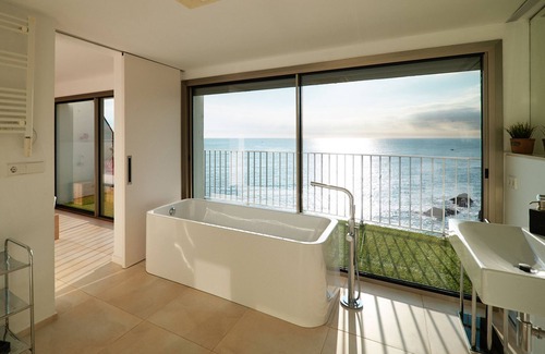 Blanes Villa | VILLA DE LUJO CON IMPRESIONANTES VISTAS AL MAR, PLAYA PRIVADA A 5 MIN DEL CENTRO