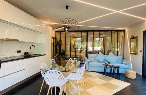 Lacanau Villa | Luxury villa with lake view and swimming pool
