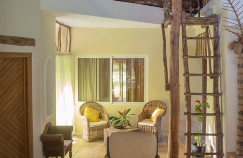 Monterrico Chalet De Esquí | Chalet de lujo con piscina, Chambalacas Los Cocos