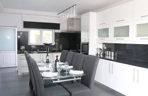Kalithies Villa | Spacious, 4 bedroom, private villa & pool - walking distance to village & beach