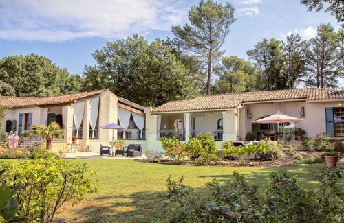 Gaujac Villa | Villa de lujo con piscina, jardín, pista de petanca excelentes vistas en una ubicación perfecta.