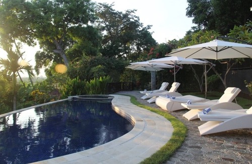 Umeanyar Villa | Villa de lujo con piscina y vista al mar espectacular