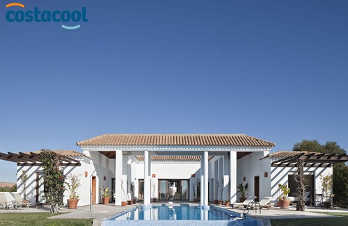 Benalup-Casas Vieja Villa | Villa de lujo con piscina privada- vista al golf (limpieza salida incl.)
