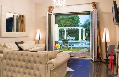 Pesada Villa | Villa de lujo con piscina privada, 0. 4 km de la playa, un pequeño paraíso !!Wi-Fi gratis