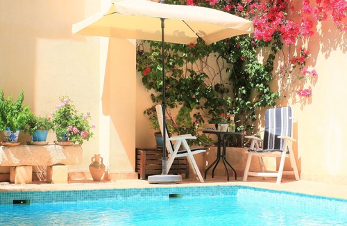 Pinos del Valle Casa | casa de pueblo de lujo con piscina privada