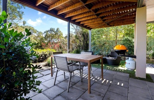 Killcare Heights Apartamento | Luxury Villas Bay View Couple’s Condo (Walk to the beach)