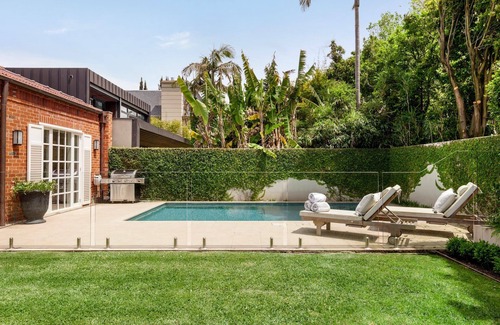 Toorak Casa | Luxury Villas Resort House Toorak (Heated Pool)
