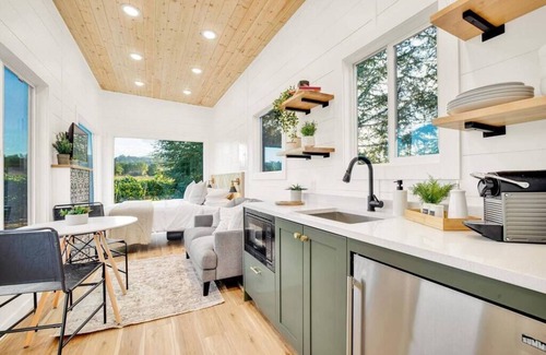 Ramona Cabina | Luxury Vineyard Escape w Fireplace - Syrah
