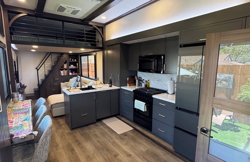 Templeton Cabaña | Luxury Vineyard Retreat – Near Mid-State Fair & Tin City Events