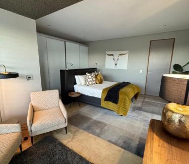 Eikenbosch Casa | Luxury Vineyard Suites