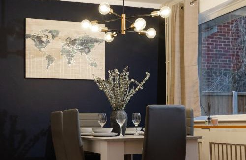 Runnymede Casa | Luxury Virginia Water 3BR near Thorpe Park & Heathrow