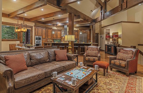 Boulder Ridge Casa | Luxury W/Mountain Views + Hot Tub + Close to skiing - Rocky Mountain Lodge