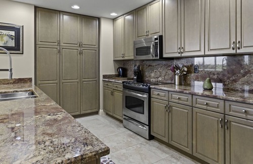 Cape Harbour Condominio | Luxury Water View 3B/2B Condo w/ Heated Pool Ideal For Snowbirds or Remote Work!