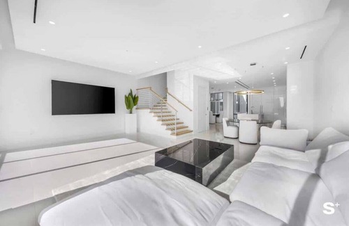 Eastern Shores Casa | Luxury Waterfront 4BR Home Near Bal Harbour Shops