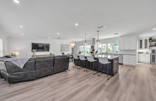 Imperial Point Casa | Luxury Waterfront Home Minutes from the Beach by RedAwning