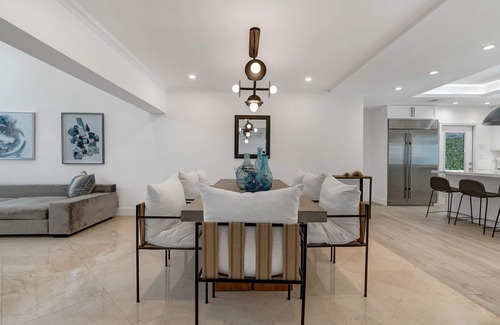 Harbor Beach Casa | Luxury Waterfront Villa! Harbor Beach, 5 min to the beach