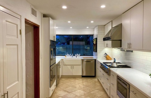 Flatt's Village Casa | Luxury Waterfront Home on Harrington Sound in Smith's Parish