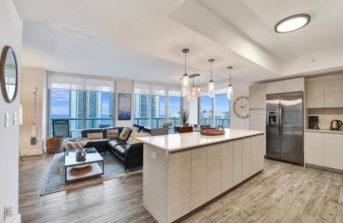Hallandale Beach Apartamento | Luxury Waterfront Suite with Great Views