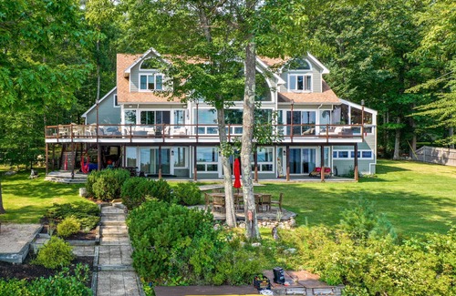 Moultonborough Casa | Luxury Waterfront Home in Windermere Estates