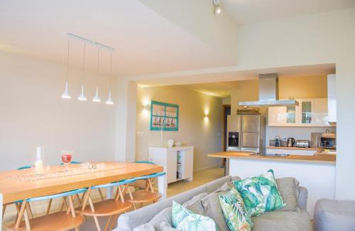 Grande Riviere Noire Apartamento | Luxury Waterfront Apartment