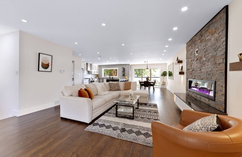 Port Moody Casa | *Luxury Waterfront* beautiful and peaceful retreat