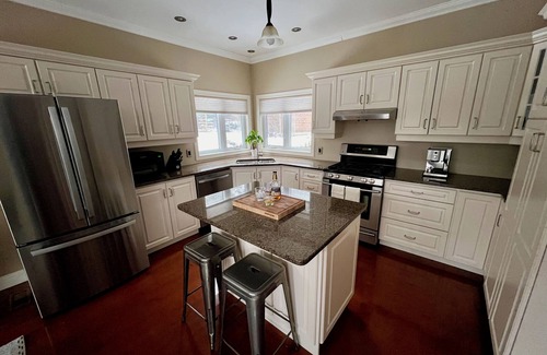 Brudenell Casa | Luxury Waterfront Retreat, 4-bedrooms + bunkie and private dock, AC and Wifi