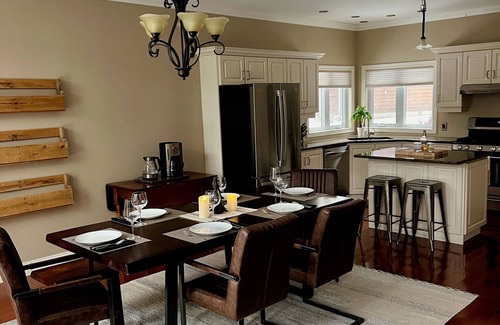 Brudenell Casa | Luxury Waterfront Retreat, 4-bedrooms + bunkie and private dock, AC and Wifi