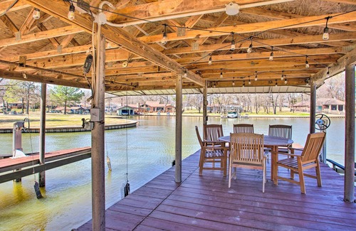 Star Harbor Casa | Luxury Waterfront Getaway on Cedar Creek Lake
