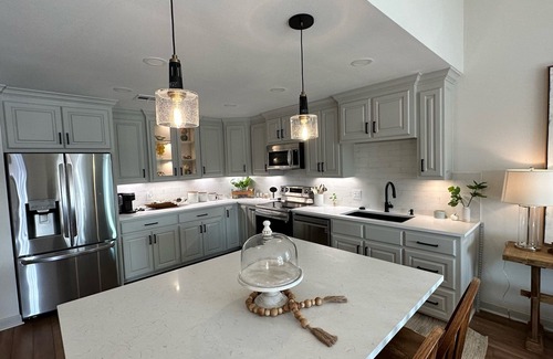 Moss Bluff Casa | Luxury Waterfront Home