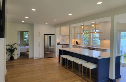 Portsmouth Casa | Luxury Waterfront House in Portsmouth, RI with Direct Beach Access