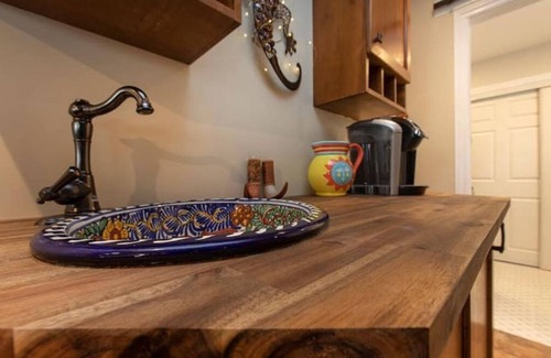 Amherstview Casa | Luxury Waterfront Kingston