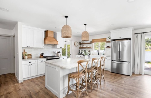 Noblesville Casa | Luxury Waterfront Lakehouse-Views from every bedroom 🦆
