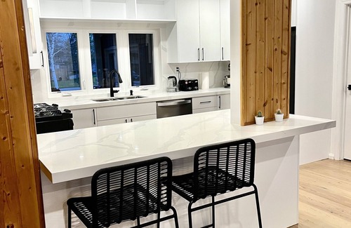 Virginia Cabaña | Luxury Waterfront/Lakefront Cottage on Lake Simcoe