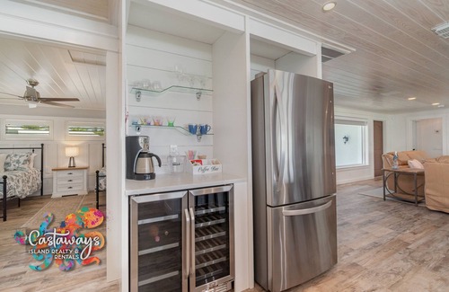 Bokeelia Casa | Luxury Waterfront Retreat – 3BR/3BA | Sleeps 8 | Private Dock & Gulf Access
