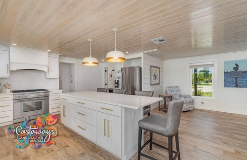 Bokeelia Casa | Luxury Waterfront Retreat – 3BR/3BA | Sleeps 8 | Private Dock & Gulf Access