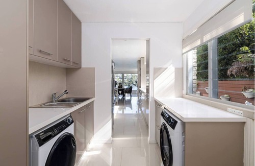 Oatley Casa | Luxury Waterfront Retreat | 4BR with Double Jetty & Entertainment