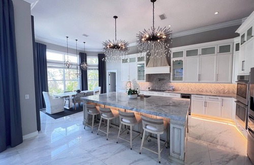 Nokomis Casa | Luxury Waterfront Retreat – Kayaks, Jet Skis, Biking & Beaches at Your Back Door