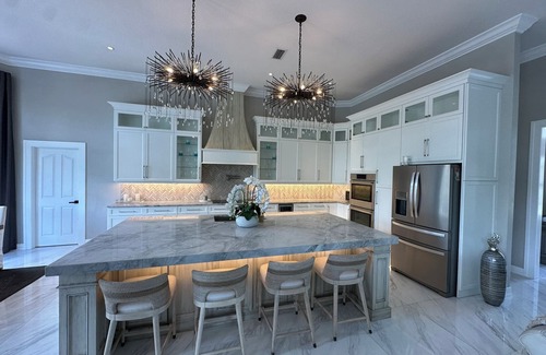 Nokomis Casa | Luxury Waterfront Retreat – Kayaks, Jet Skis, Biking & Beaches at Your Back Door