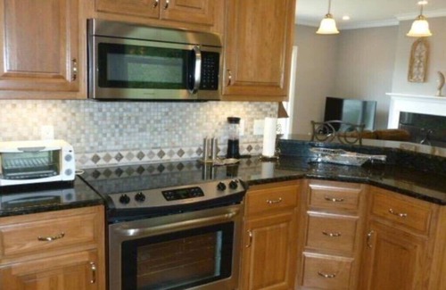 Guntersville Casa | Luxury Waterfront 3BD Paradise-Guntersville AL