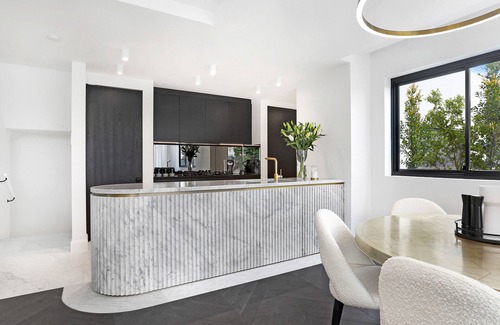Kyle Bay Casa | Luxury Waterside Home - with pool and bay views! Near cafes & shops