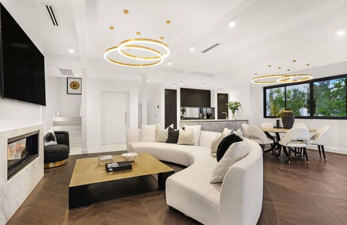 Kyle Bay Casa | Luxury Waterside Home - with pool and bay views! Near cafes & shops