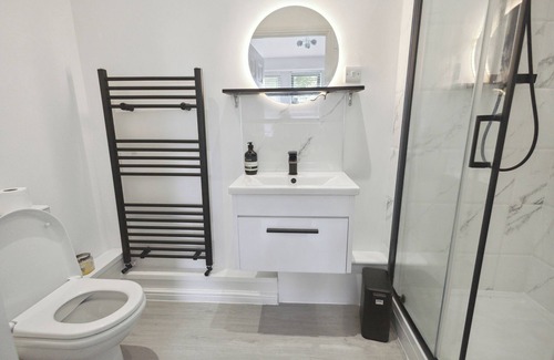 Watford Apartamento | Luxury Watford oasis Warner bros Harry Potter Leavensden green