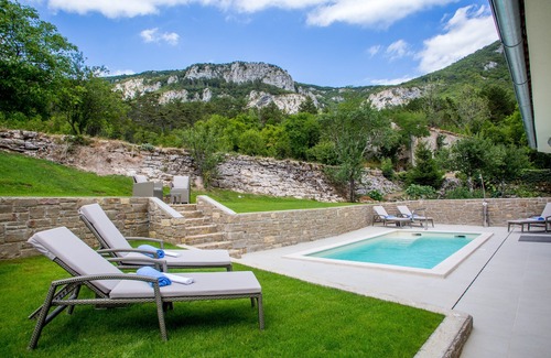Lanisce Villa | Lujosa villa de bienestar en una zona tranquila del norte de Istria
