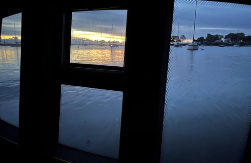 East Town Alquiler De Eote | LUXURY YACHT IN DOWNTOWN MILWAUKEE 3BR, KITCHEN, FLYBRIDGE, AMAZING VIEWS!